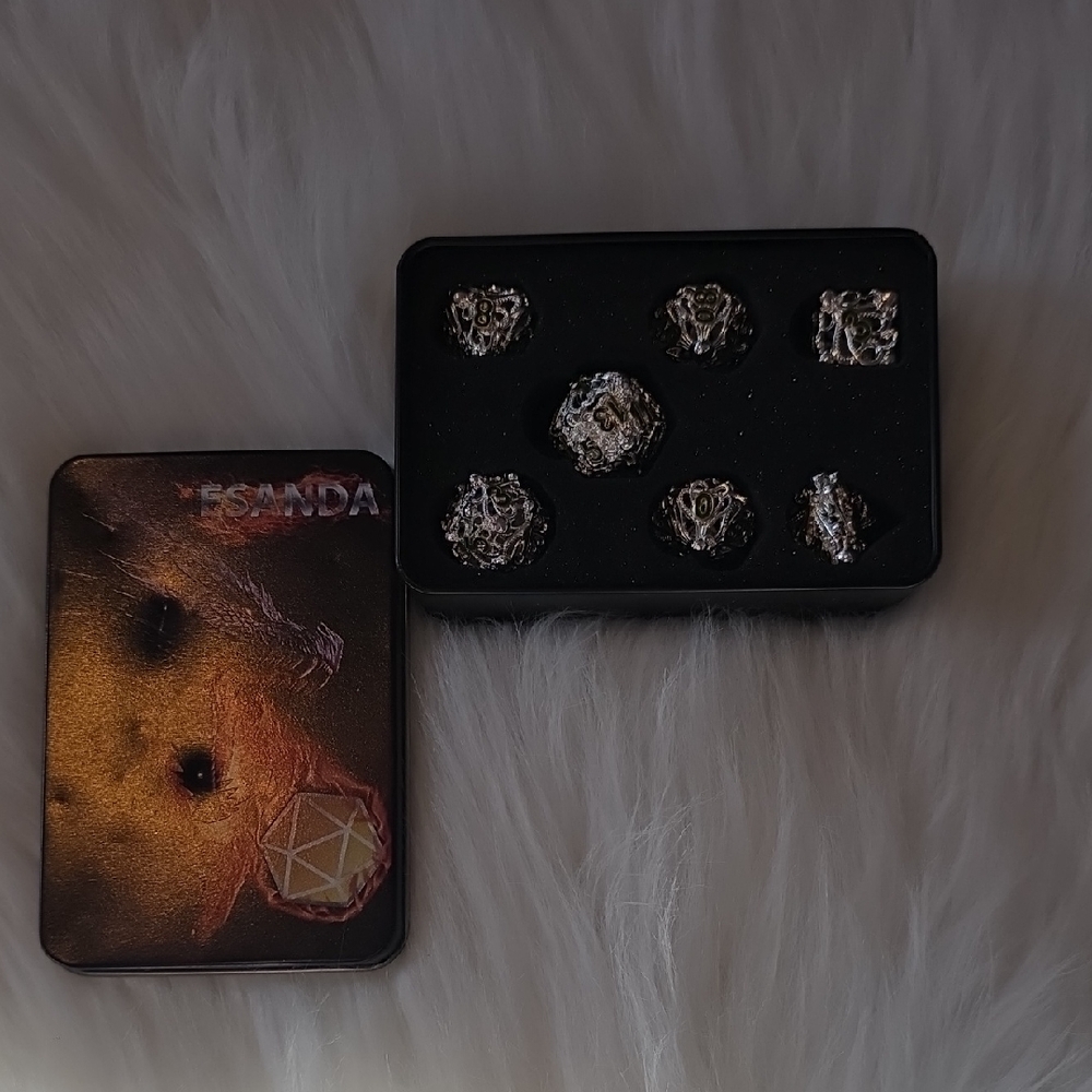 Dungeons And Dragons Silver Metal Dice Set